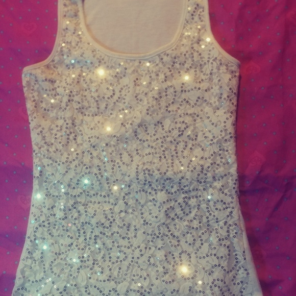 Sparkly top - Picture 1 of 4